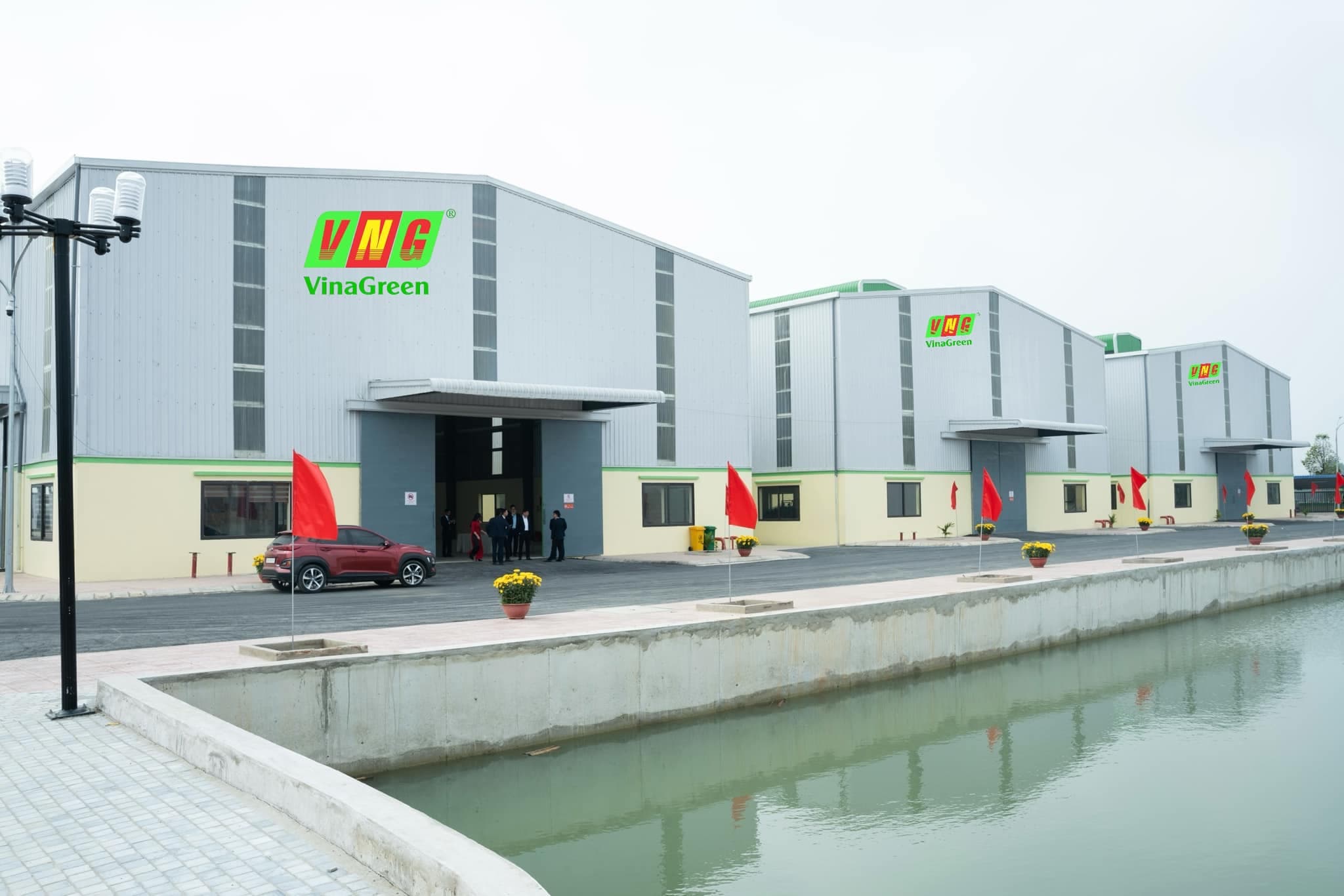 Công ty cổ phần đầu tư và phát triển VinaGreen cover